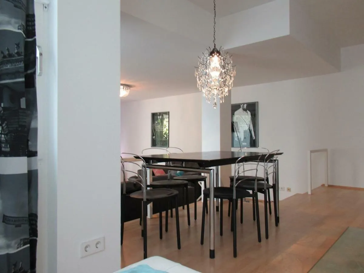 Luxus Wohnung Im Penthouse Stil Im Beliebten Grunewald In Берлин 0*,  Германия