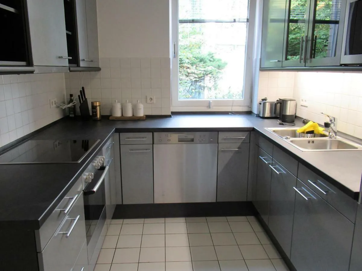 Luxus Wohnung Im Penthouse Stil Im Beliebten Grunewald In Berlin 0*,